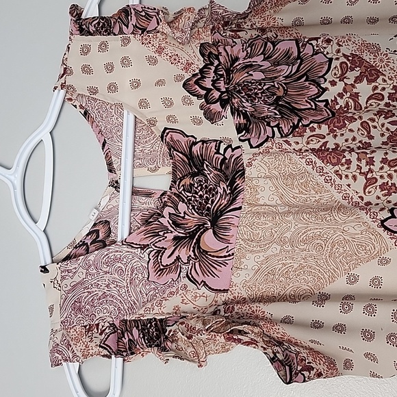 MAURICE'S floral scoop neck tank top medium shirt blouse - Picture 2 of 7